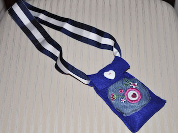 phone bag with ribbon