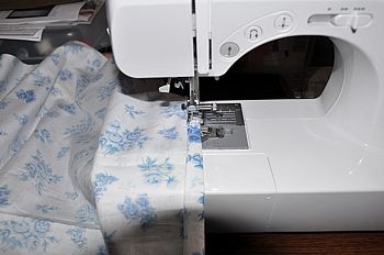 table cloth hemming