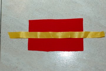 ribbon in middle when sewing a needle book